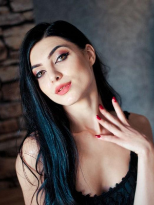 Катрина Поднималова